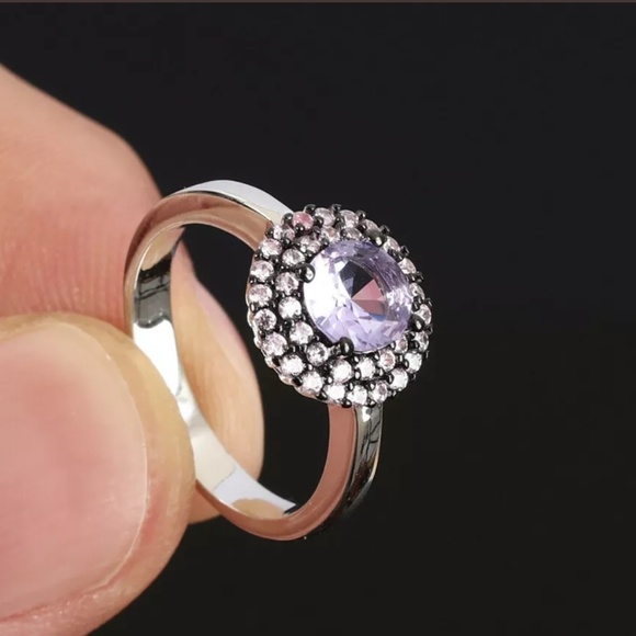 Cut little Amethyst & topaz princess ring sz6 - Picture 3 of 4